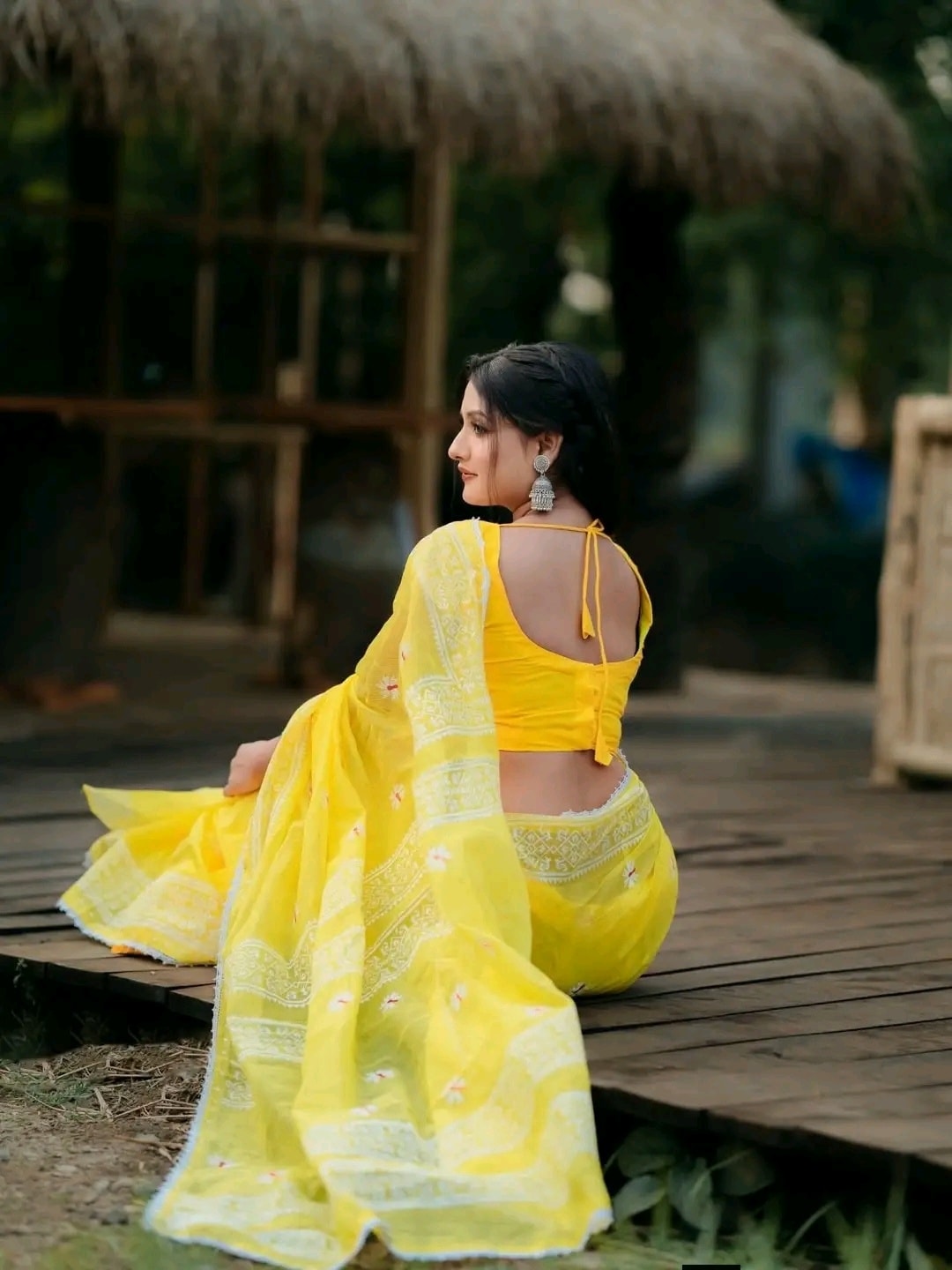 হাফ সিল্ক ফ্লোরাল লেস শাড়ি